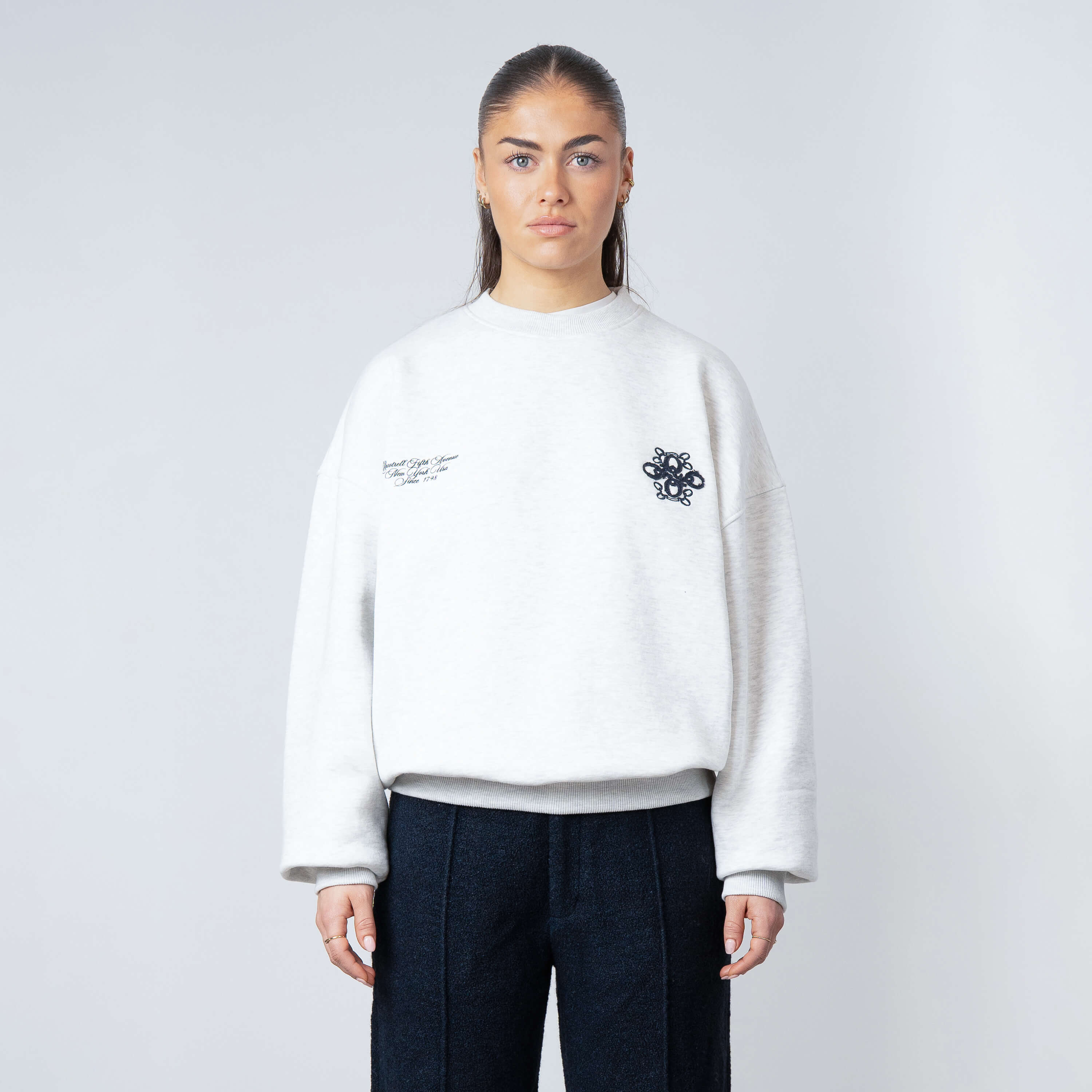 Model is 168 cm and wears size XS
