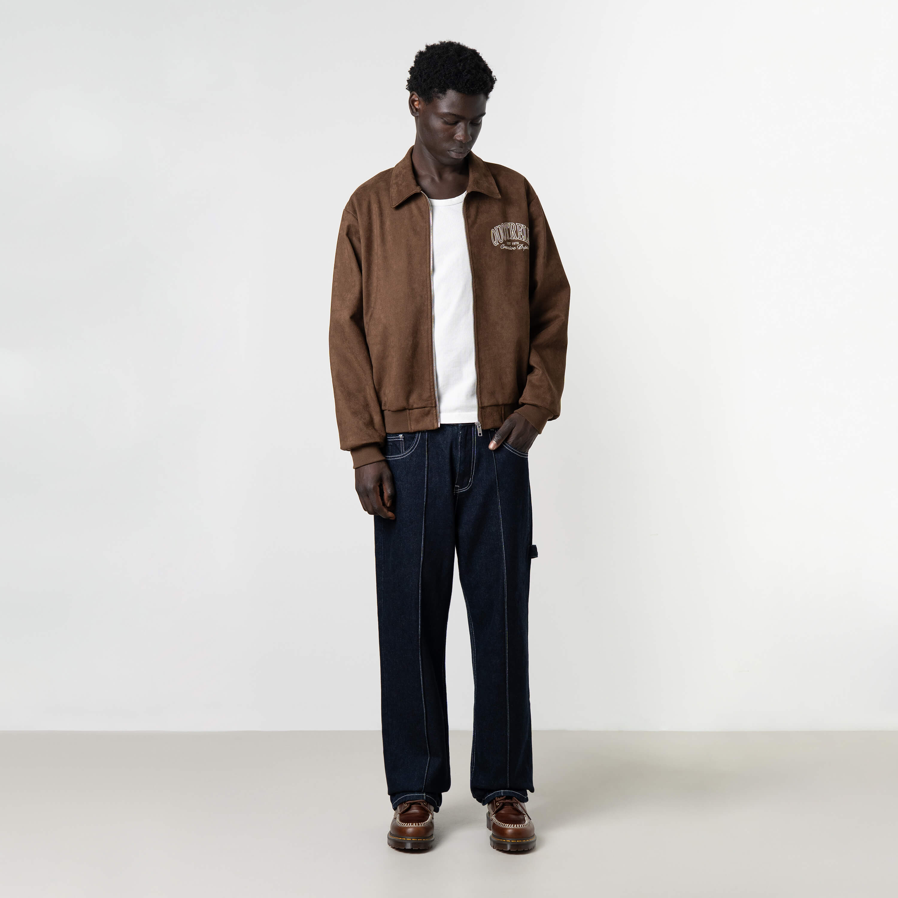 Model is 189 cm, 74 kg, and wears size M
