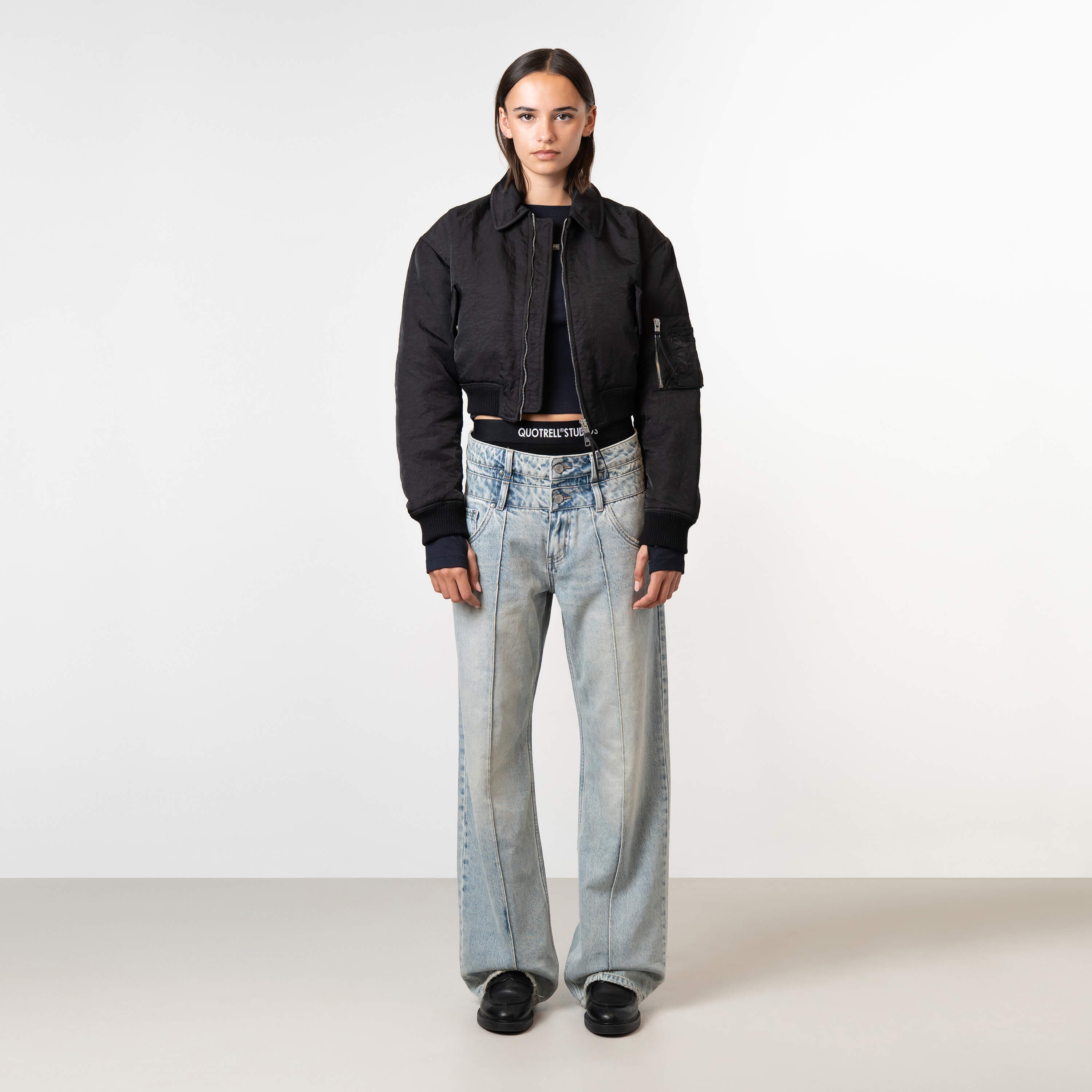 Model is 175 cm and wears size S
