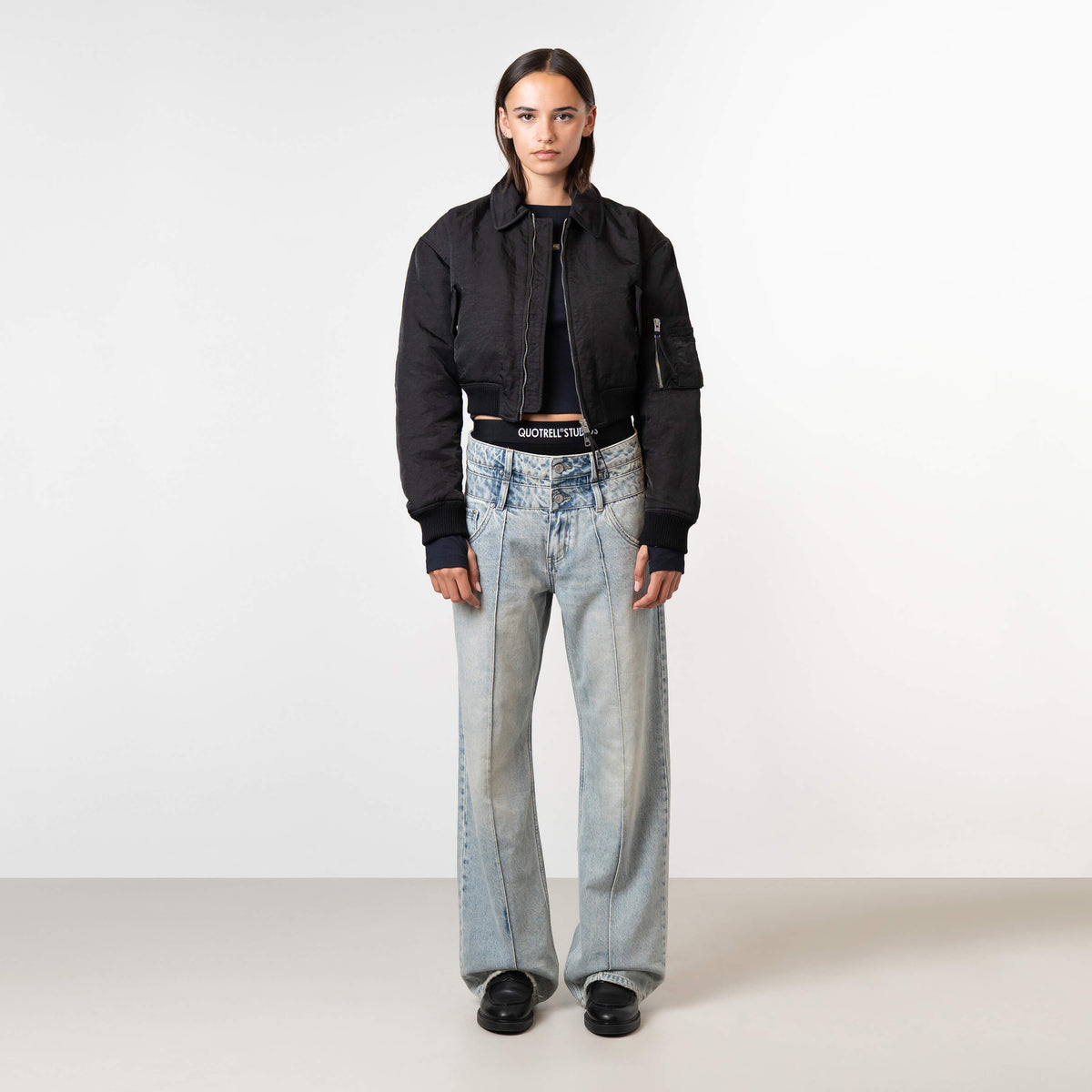 Model is 175 cm and wears size S

