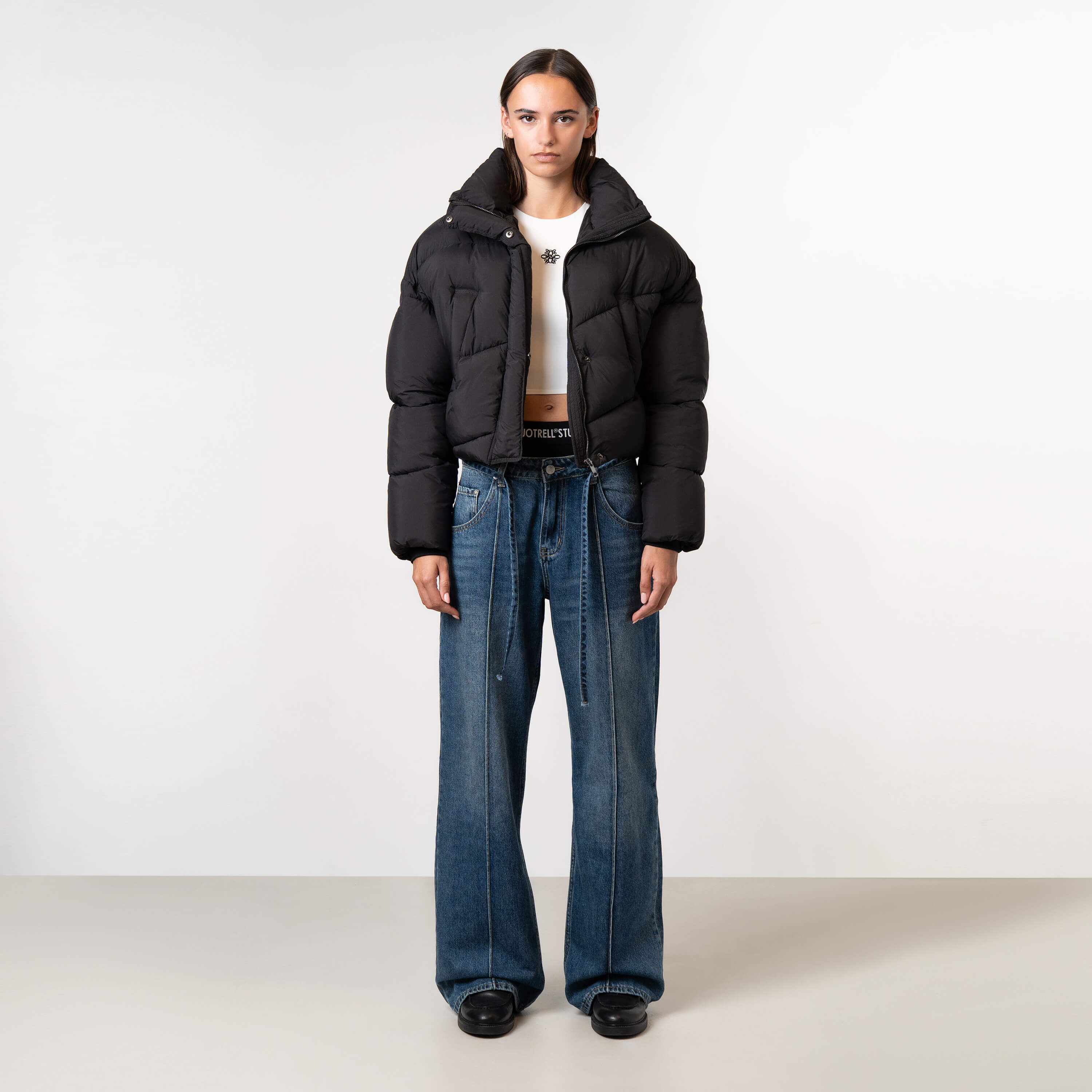 Model is 175 cm and wears size S
