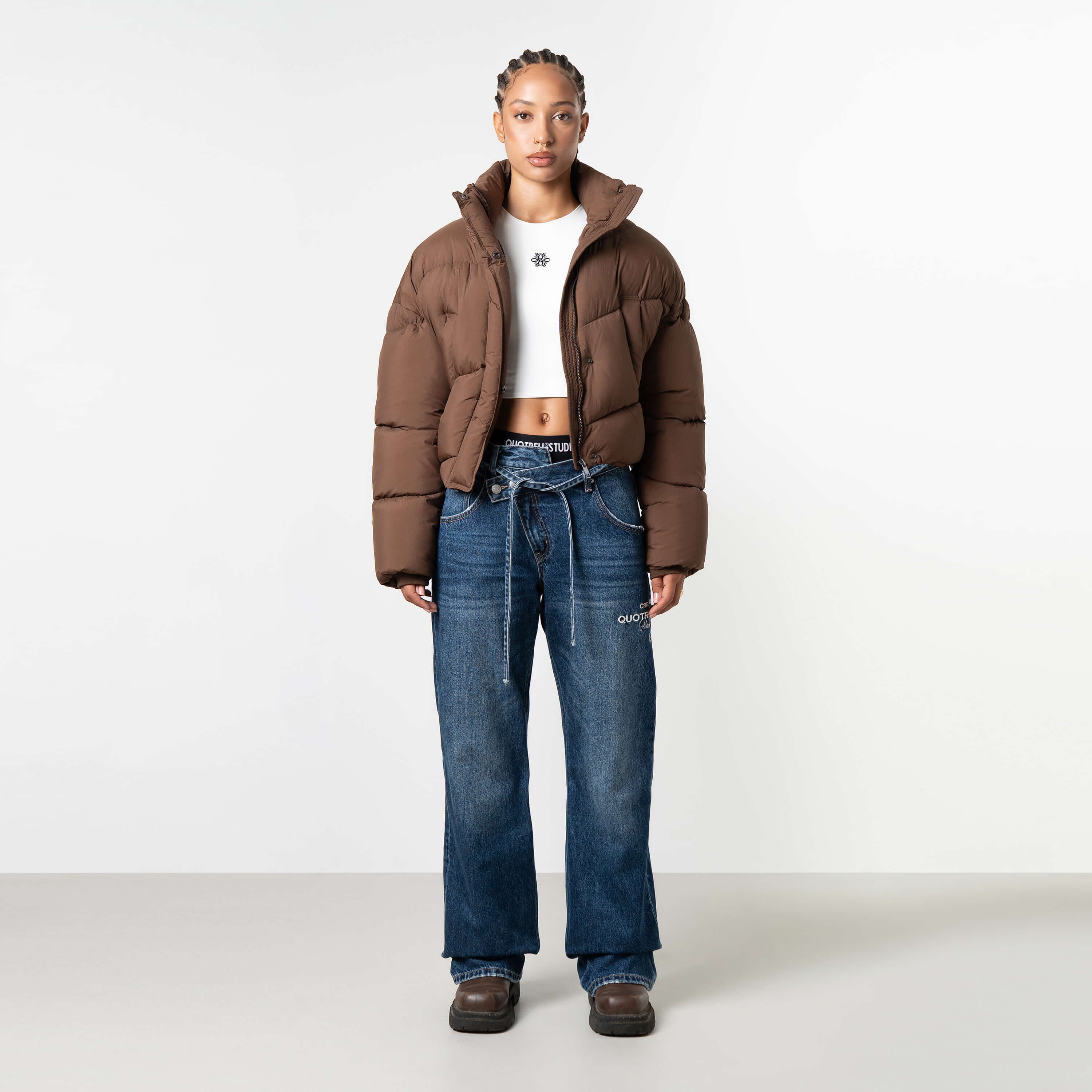 Model is 172 cm and wears size S
