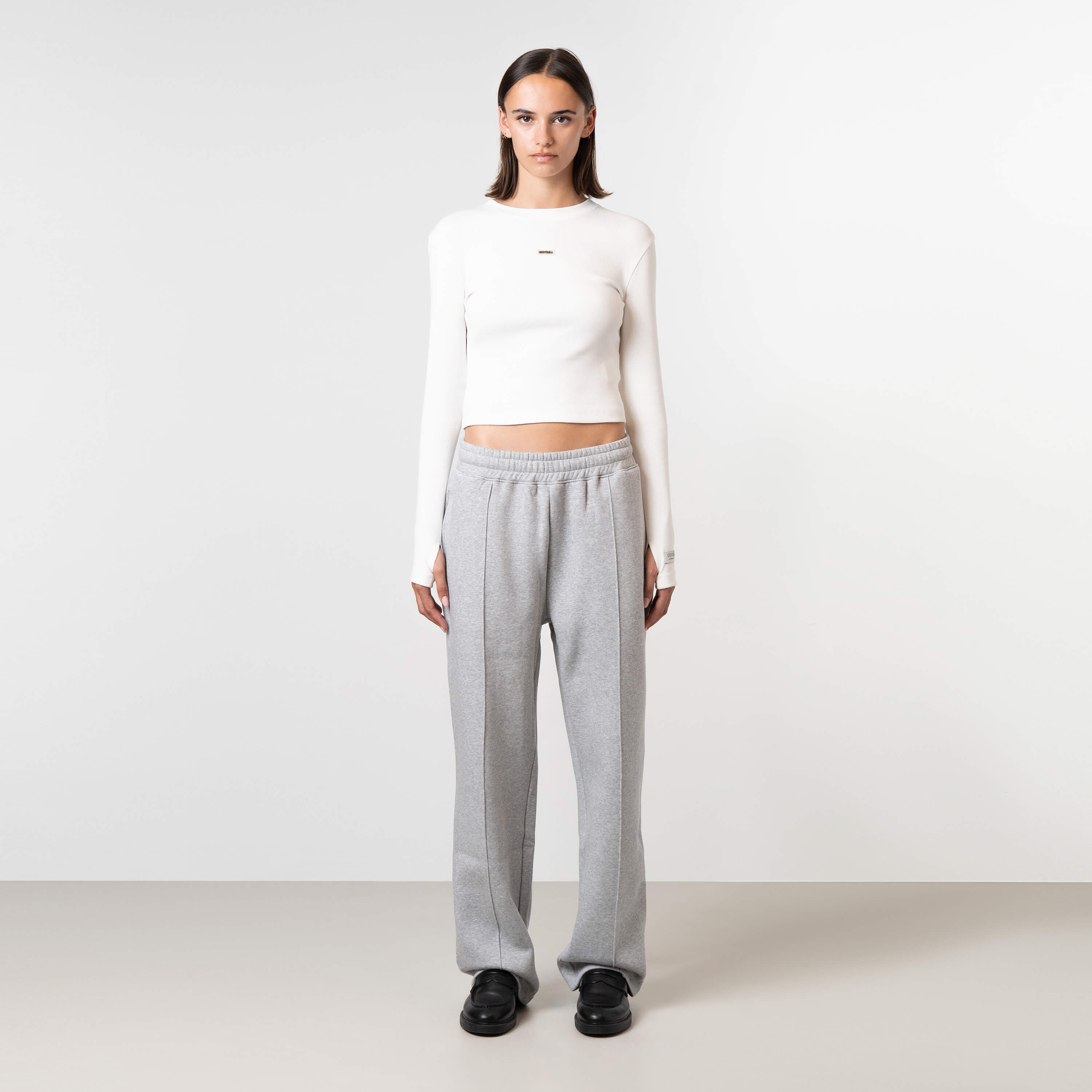 Model is 175 cm and wears size S
