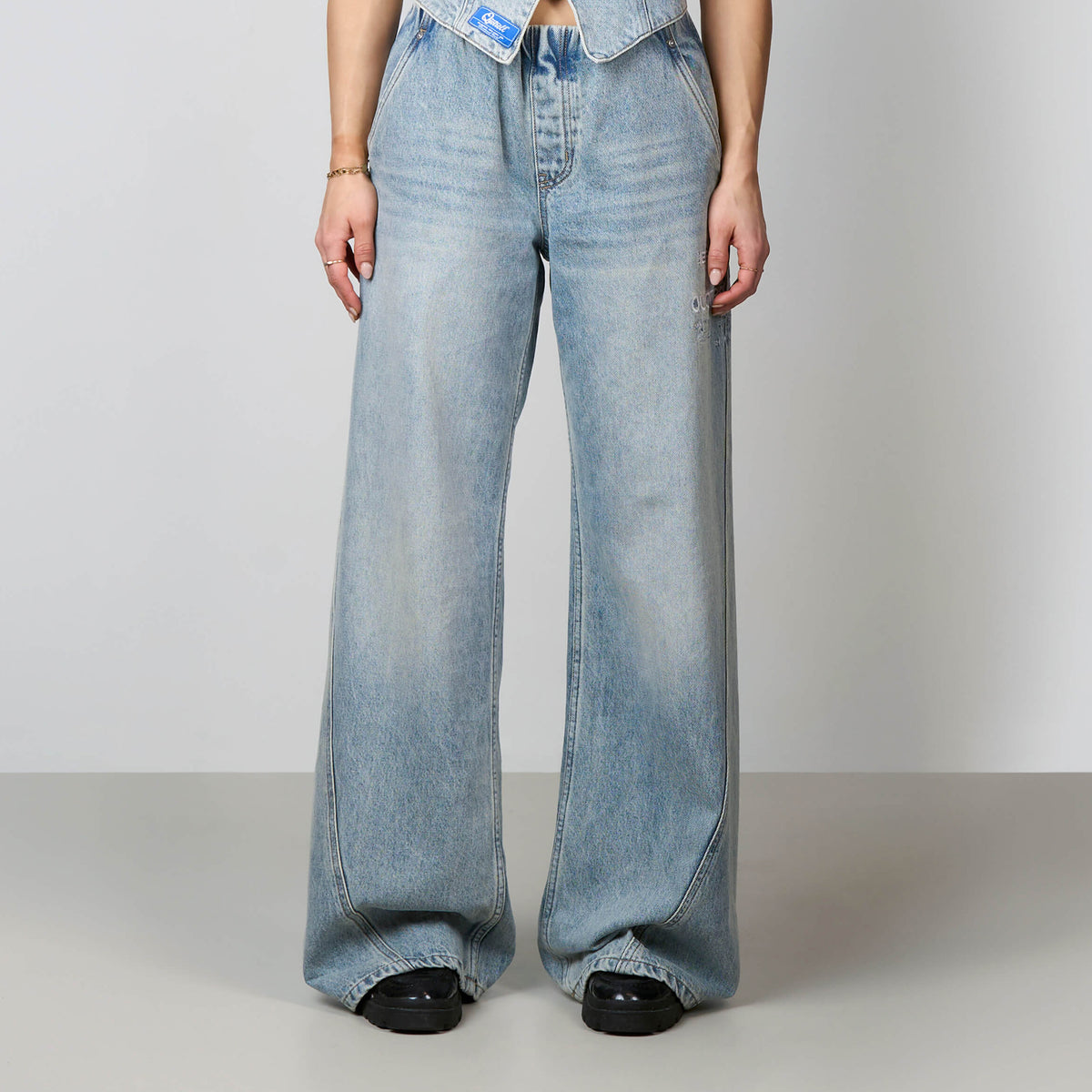 Jax Jeans in light blue
