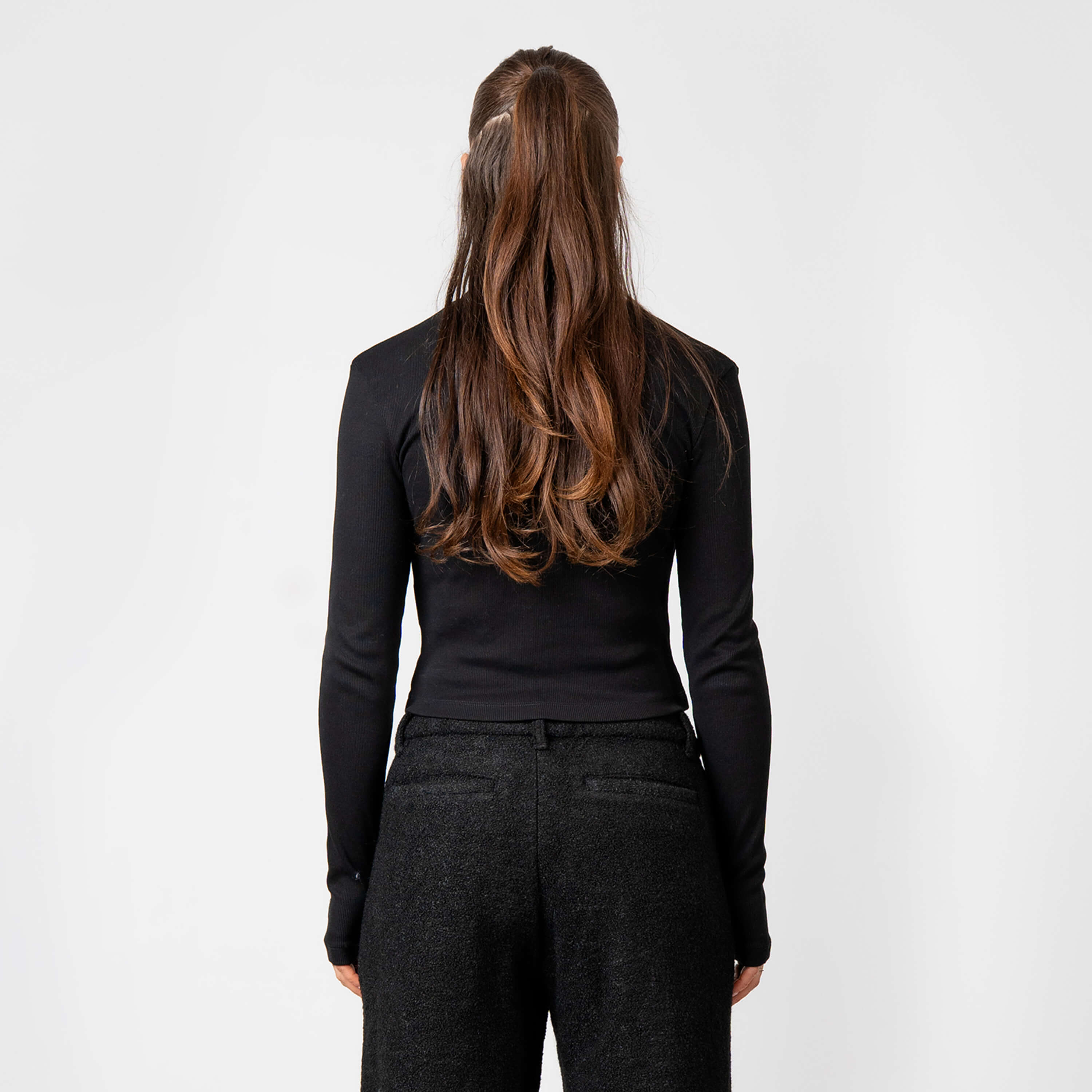 Model is 168 cm and wears size S
