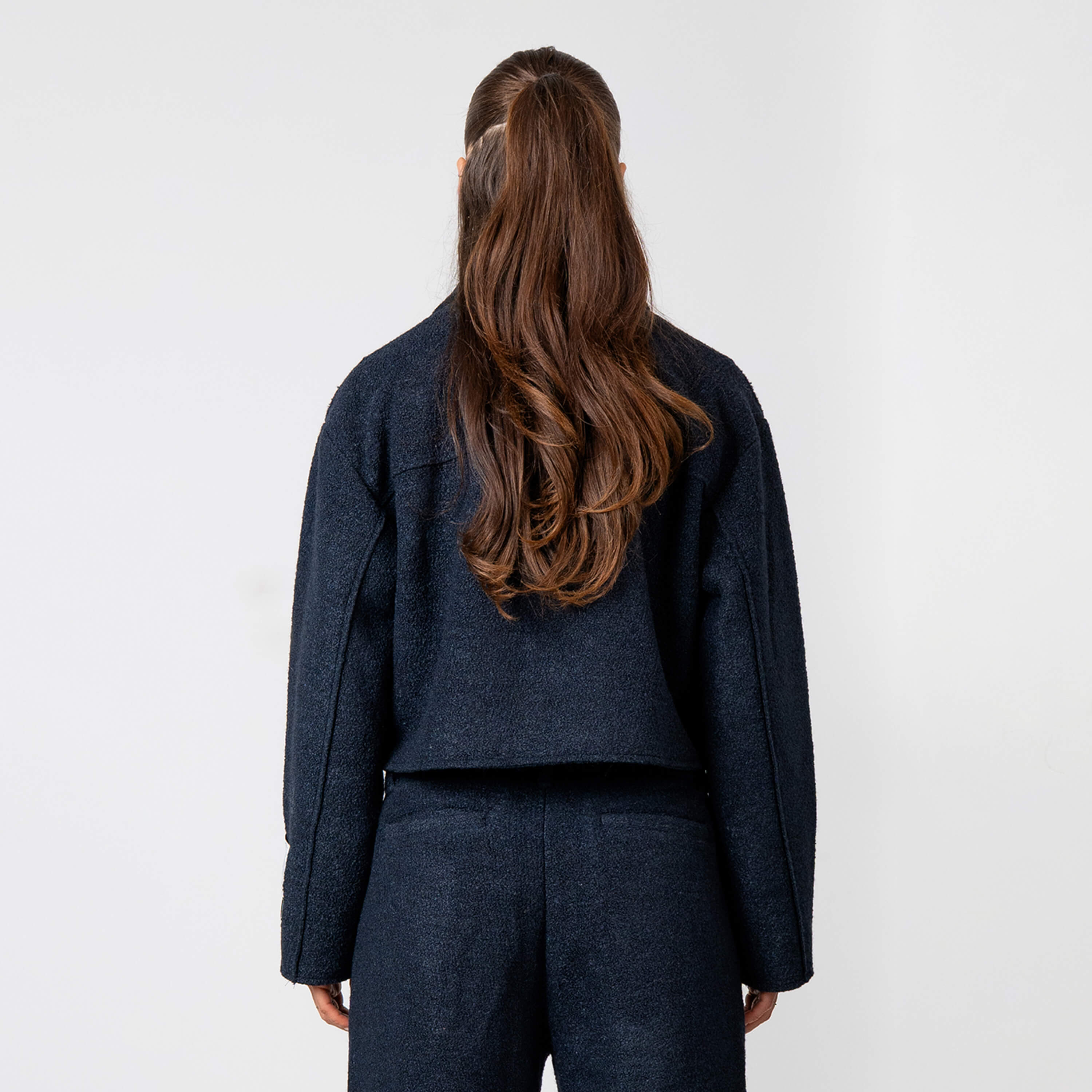 Model is 168 cm and wears size S
