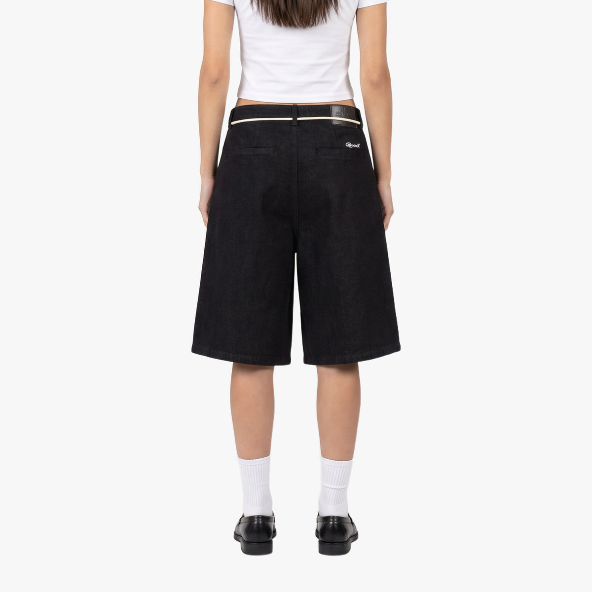 Riot Short in black