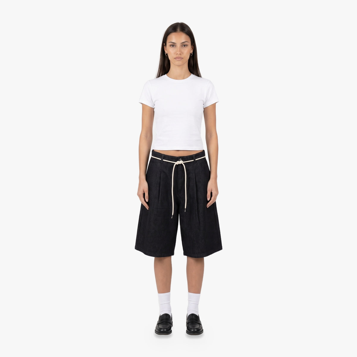Riot Short in black